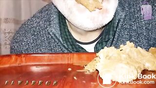 Sirviendo la mierda Serving poo