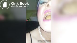 Scatqueenleila eating big pille