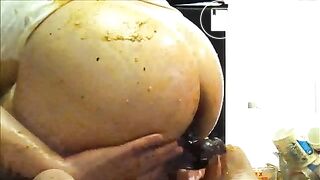 (older) Squiffalicky the Pig Gets Messy (pt 2-2)