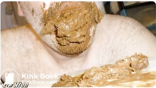 SCAT Con la boca llena de mierda