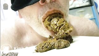 SCAT Con la boca llena de mierda