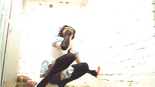 sissy zofe beim keller streichen scat piss