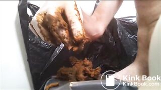 Pooping and fucking scat