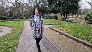 Exposing pussy in public and pissing