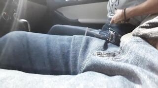 Car handjob (julia)