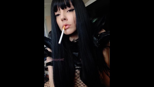 Goth Girl Close Up Smoking (full vid on my 0nlyfans/ManyVids)