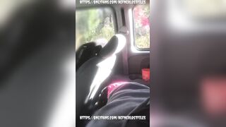 Ghetto thot suck me up in the backseat of her moms van ????????????