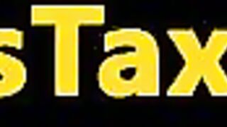 Deepthroating uk slut facialized in a cab
