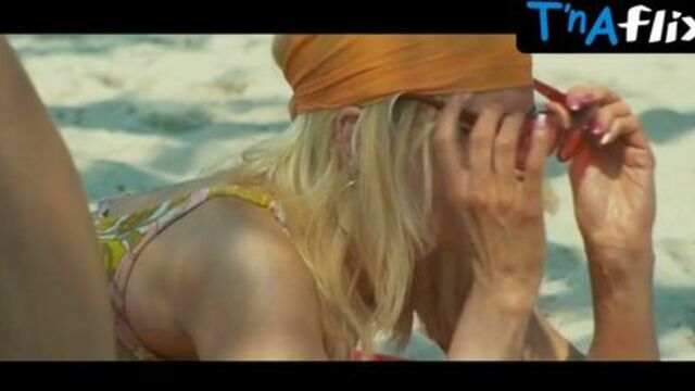 Nicole Kidman Bikini Scene  in The Paperboy