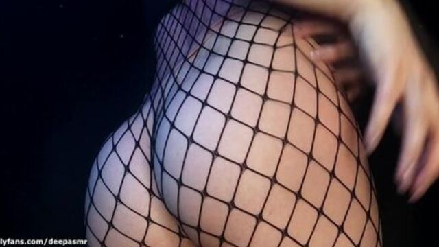 ASMR scratching ass in fishnet tights