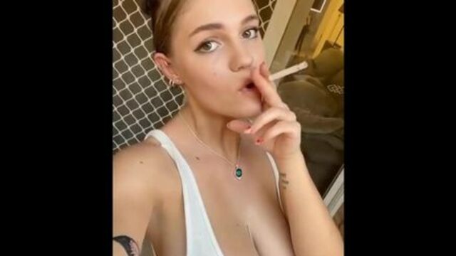 Short but super sweet clip of sexy smoking girl