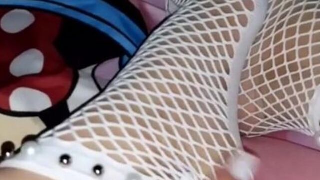 Instagram model taking off her white fishnet socks to show her white toes