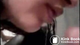 ENGOLINDO POHA COM BOSTA