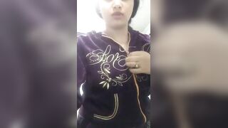 Hot Indian college girl shows herself