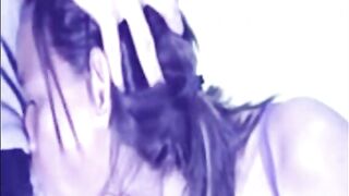 NOVINHA PUTONA VOMITANDO NO PAU