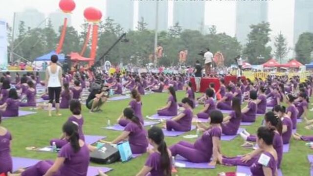 Pregnant Asian women doing yoga (non porn)