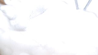 Bubbles &Amp; Big Natural Boobs