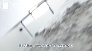 Beautiful women pooping in the toilet 32