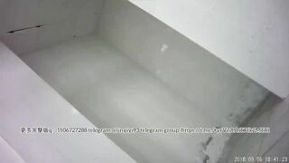Beautiful women pooping in the toilet 38
