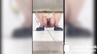 Beautiful women pooping in the toilet 42