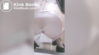 Beautiful women pooping in the toilet 67