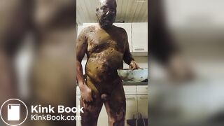 Shit smearing all over