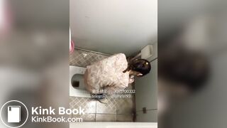 Beautiful women pooping in the toilet 74