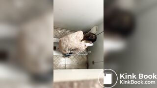 Beautiful women pooping in the toilet 74