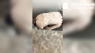 Beautiful women pooping in the toilet 74