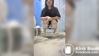 Beautiful women pooping in the toilet 76