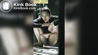 Beautiful women pooping in the toilet 80