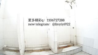 Beautiful women pooping in the toilet 92