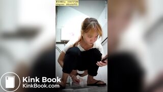 Beautiful women pooping in the toilet 97