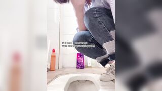 Beautiful women pooping in the toilet  110