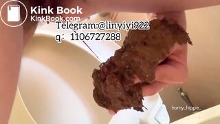 Beautiful women pooping in the toilet 113