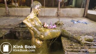 Kaitlyn Katsaros Wild in Manure - Cowshit orgasm