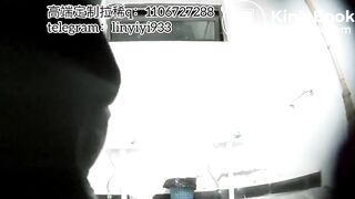 woman and gril poop 2