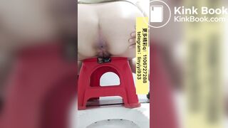 Beautiful women pooping in the toilet 129