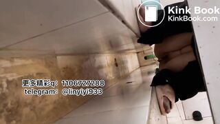 Beautiful women pooping in the toilet  133