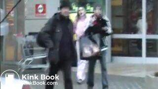 PSG - Sandra public pants mess #1