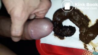 Je te montre comment je fais caca, je me masturbe et je jouis