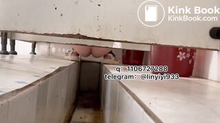 Beautiful women pooping in the toilet 144