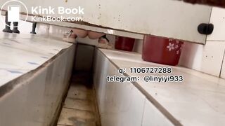 Beautiful women pooping in the toilet 144