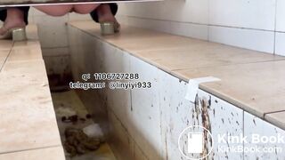 Beautiful women pooping in the toilet 147