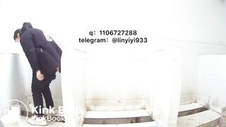 Beautiful women pooping in the toilet 157