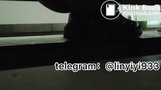 Beautiful women pooping in the toilet 161