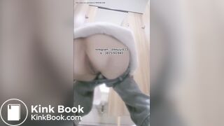 Beautiful women pooping in the toilet 172