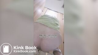 Beautiful women pooping in the toilet 182