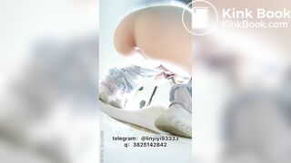 Girl pooping in toilet 008