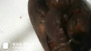 Large ouverture anale, grosse poutre fécale, giclée séminale